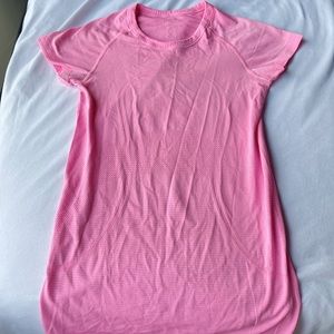 Lululemon Swiftly Tech Shortsleeve